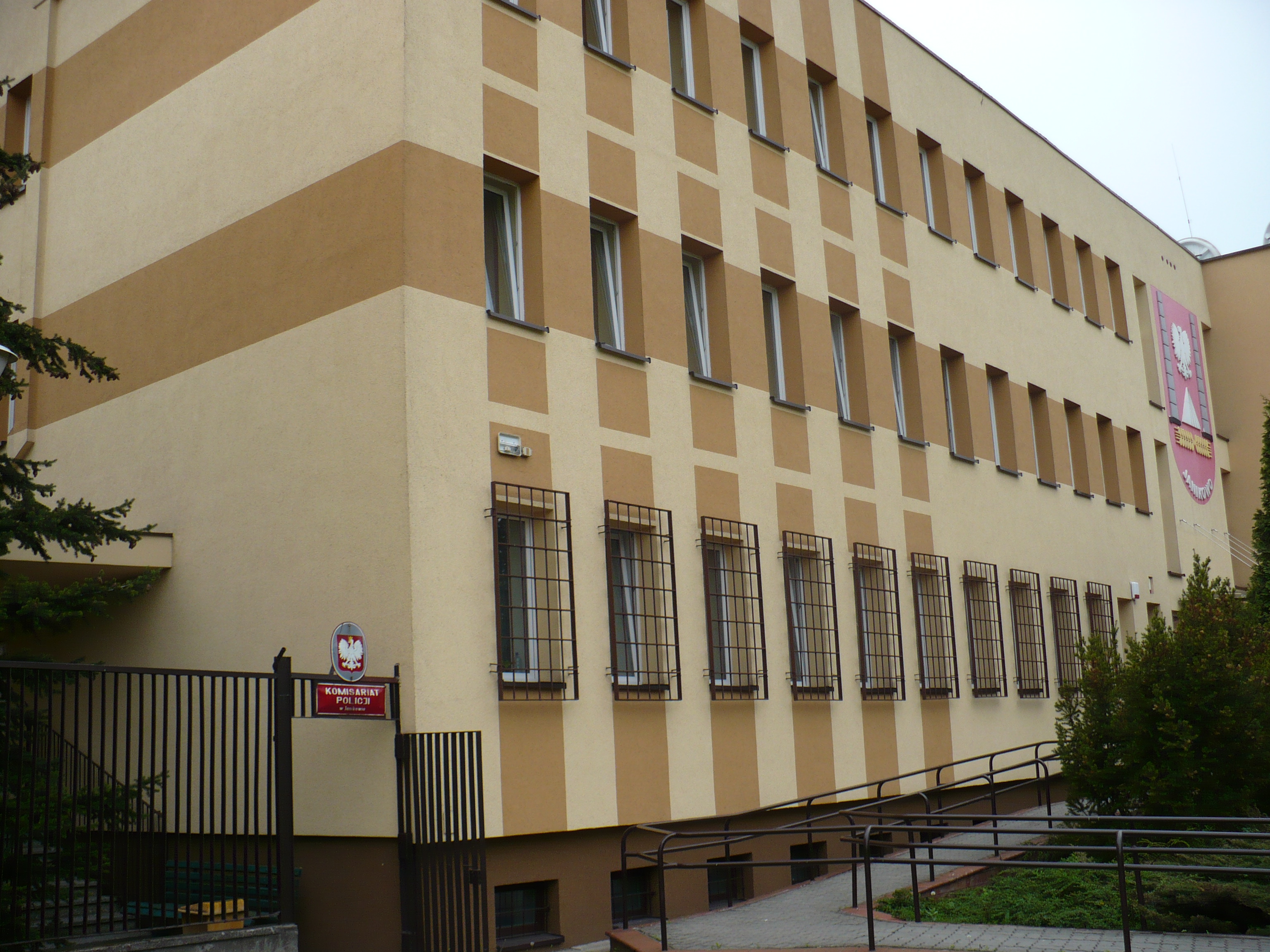 budynek Komisariatu Policji w Janikowie